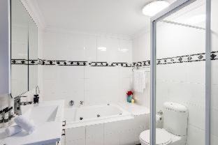 Haymarket Apartment | Oaks Sydney Castlereagh Suites
