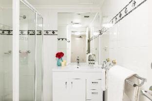 Haymarket Apartment | Oaks Sydney Castlereagh Suites