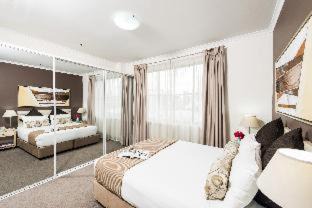 Darling Harbour Apartment | Oaks Sydney Goldsbrough Suites