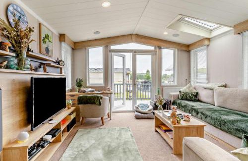 Felinfach House | Oakstream lodge 21