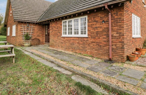 Wenvoe House | OAKTREE FARM, pet friendly in Wenvoe