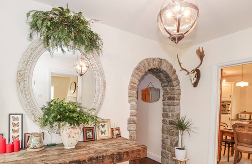 Wenvoe House | OAKTREE FARM, pet friendly in Wenvoe