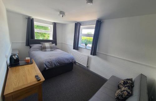 Lulsgate Bottom Bed & Breakfast | Oakwood Airport Accommodation