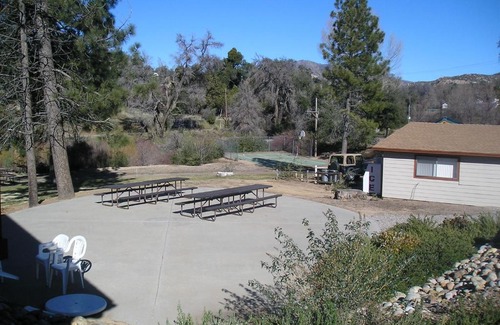 Descanso Resort | Oakzanita Springs Camping Resort Cottage 3
