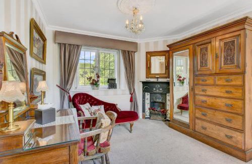 Oare House | Oare Manor Cottage