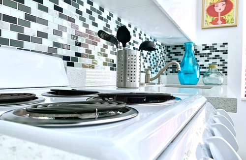 Edgewater Apartment | Oasis-08 5 MIN FROM MIAMI BEACH, Studio, Miami Design District & Wynwood