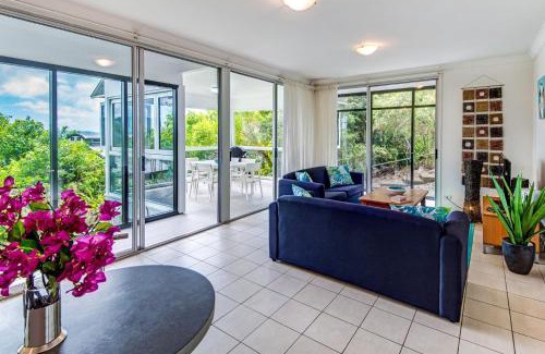 Hamilton Island Apartment | Oasis 1, 2 Bedroom, 1 Bathroom Apartment with Buggy!