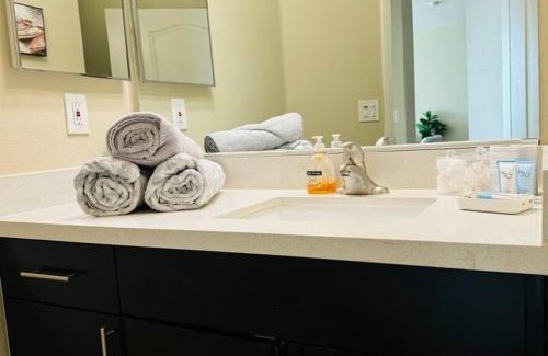 Del Rey Apartment | Oasis 2 bedroom minutes to the marina