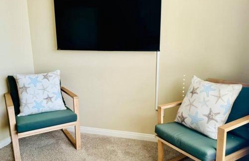 Del Rey Apartment | Oasis 2 bedroom minutes to the marina