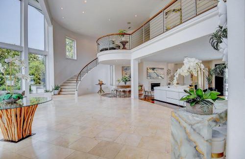Northeast Virginia Beach Villa | Oasis at Eden Way