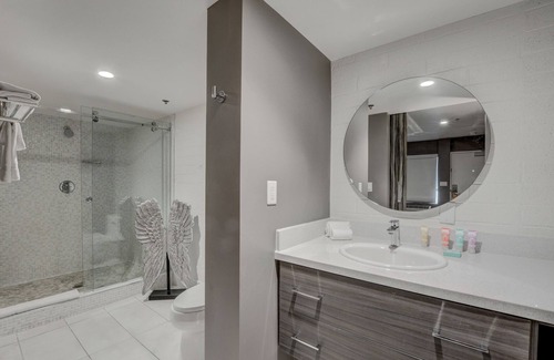 Downtown Las Vegas Hotel | Oasis at Gold Spike