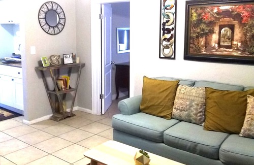 Kenwood Apartment | Oasis at Historic Kenwood-Downtown St. Petersburg