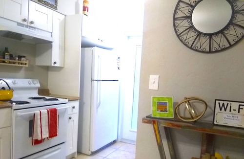 Kenwood Apartment | Oasis at Historic Kenwood-Downtown St. Petersburg