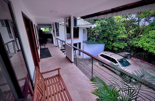 Barrio Pilo Apartment | Oasis by Franklin #8