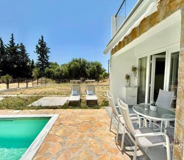 Kallikratia House | Oasis by the Pool