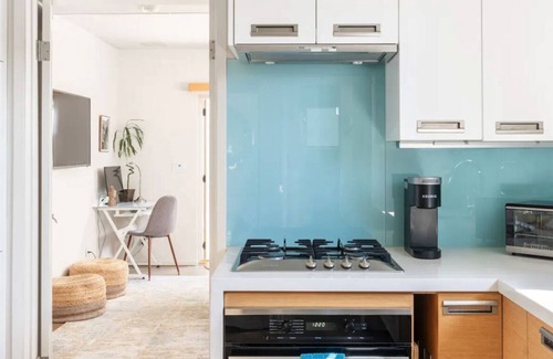 Playa Del Rey Apartment | Oasis by the Sea - block to beach, economical luxury dream vacation/stay-cation