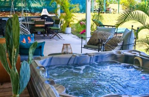 Grand Case Apartment | Oasis d'Happy Bay with SPA, Frontbeach, Amazing sunset on Anguilla