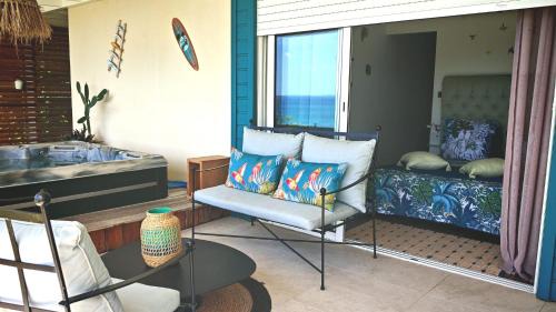 Grand Case Apartment | Oasis d'Happy Bay with SPA, Frontbeach, Amazing sunset on Anguilla