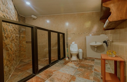 Valle Pura Vida Bed & Breakfast | Oasis Diverse Adult Retreat.