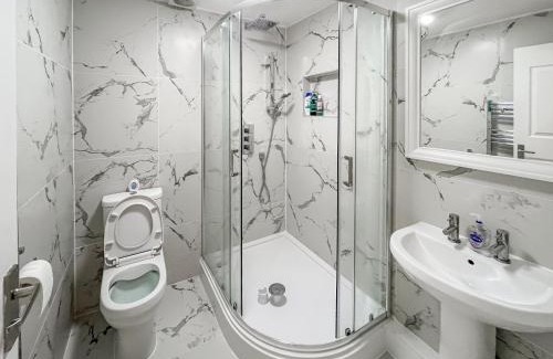 Etchinghill House | Oasis