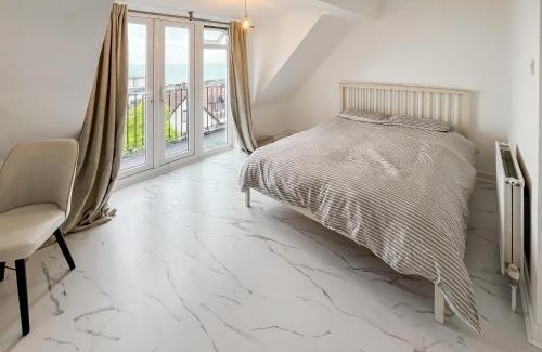 Etchinghill House | Oasis