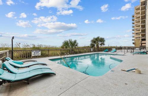 Crescent Beach Hotel | Oasis Hotel