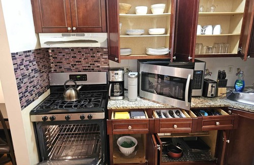 Bedford-Stuyvesant Apartment | Oasis In Heaven