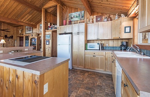 Sisters House | Oasis In The Pines - Private Pool
