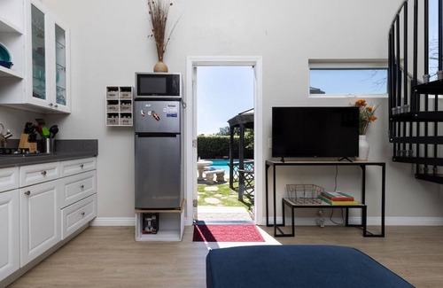 Brea House | Oasis | Inside Out Living | Privacy | Pool