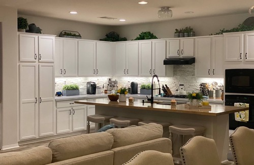 Paradiso House | Oasis of Coachella Valley 4-bedroom + 2 bath w/fitness room, greenhouse & more