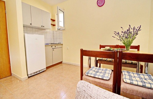 Zrnovo Apartment | Oasis of Paradise