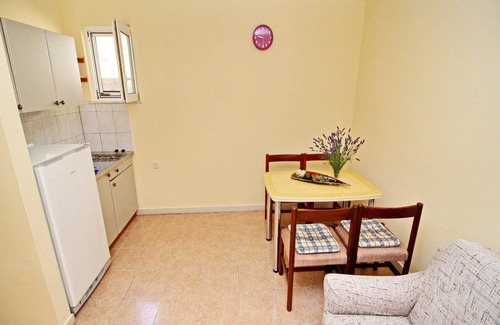 Zrnovo Apartment | Oasis of Paradise