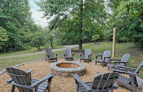 Clarkesville House | Oasis of Sautee, 4-bedroom loaded house in Clarkesville, 9 miles form Helen Ga