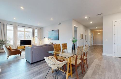 Chestnut Hill Apartment | Oasis on 2nd #301