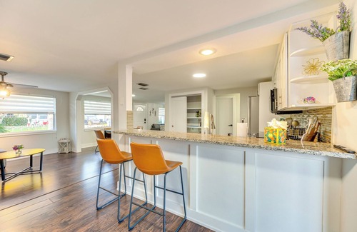 Aloha Gardens House | Oasis w/Heated Pool: 5 Mi to Anclote Gulf Park!