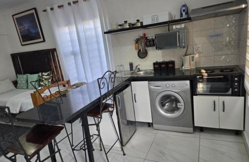 Kimberley Apartment | Oasiselfcatering guest house