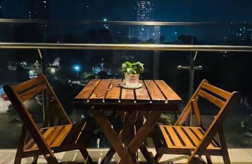 Goregaon East Apartment | Oberoi Towers - A beautiful home for those who demand quality stay