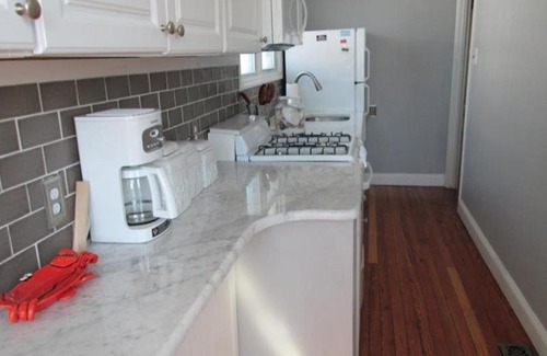 North End Apartment | OC814 St. James Place-2nd-Floor