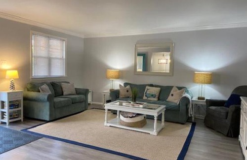 North End House | OC820 Saint Charles Place, 1st Floor