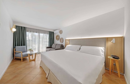 Cala Vinas Hotel | Occidental Cala Viñas
