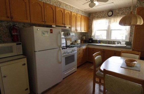 Point Pleasant Beach House | OCE1422L | 2BR 1 ba w/Private Beach Access! 1st Flr unit w/parking, PETS!