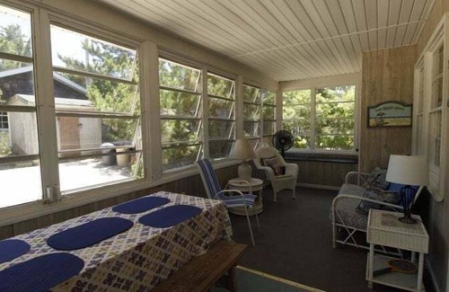 Point Pleasant Beach House | OCE1422L | 2BR 1 ba w/Private Beach Access! 1st Flr unit w/parking, PETS!