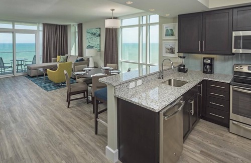 Myrtle Beach Resort | OCEAN 22 BY HILTON GRAND VACATIONS-OCEANFRONT RESORT