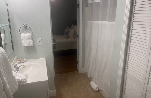 Marathon Resort | Ocean - 2Bed/2Bath Villa Sleeps 4 located at Safe Harbor Marathon Marina