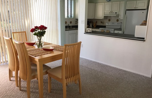 Ormond Beach Condo | Ocean 3 mins walk, river view, 3 pools, plenty of quiet