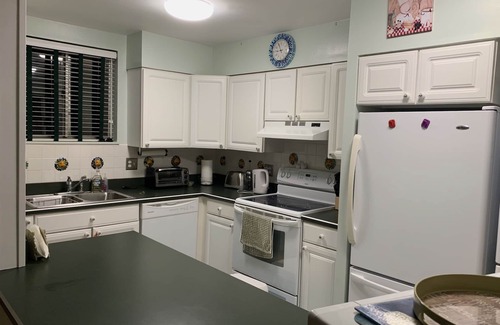 Ormond Beach Condo | Ocean 3 mins walk, river view, 3 pools, plenty of quiet