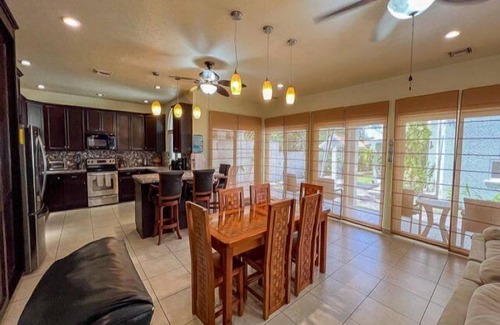 Flores Magon Condo | Ocean and Beachfront, 15 Minutes to Downtown Cozumel