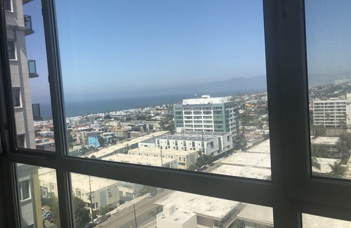 Marina Peninsula Apartment | Ocean and Mountain Views walk to beach from this dream come true high rise apart