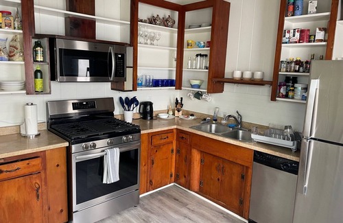San Diego Cottage | Ocean and Sunset Paradise in Ocean Beach