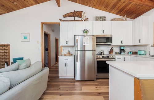 Tierra Del Mar House | Ocean Annie #128 - oceanfront cabin, great views and direct beach access in Tierra Del Mar
